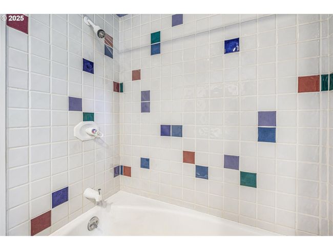 764 10 Th St, House other with 3 bedrooms, 3 bathrooms and 2 parking in Lake Oswego OR | Image 27