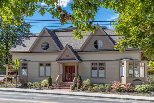 166 S Main St, Stowe, VT, 05672-4679 | Card Image