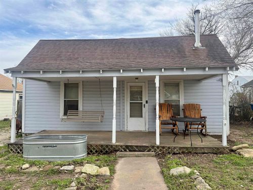 321 W Violet St, Potwin, KS, 67123-9537 | Card Image