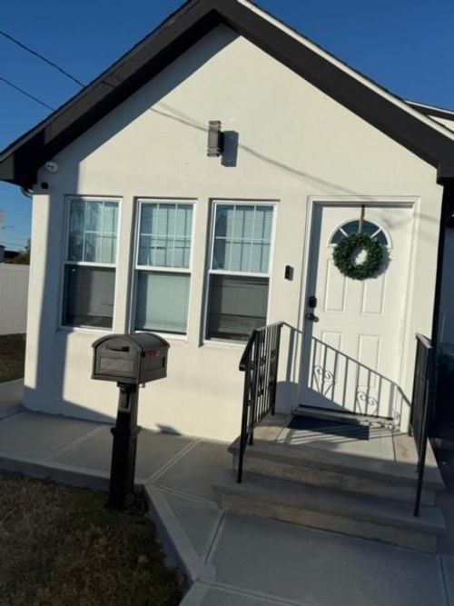 515 Beach 43rd Street, Far Rockaway, NY, 11691 | Card Image