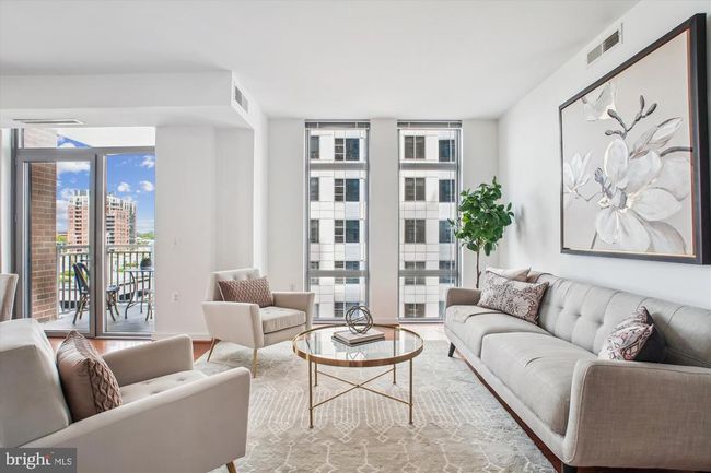 UNIT-805 - 11990 Market St, Condo with 3 bedrooms, 2 bathrooms and null parking in RESTON VA | Image 6