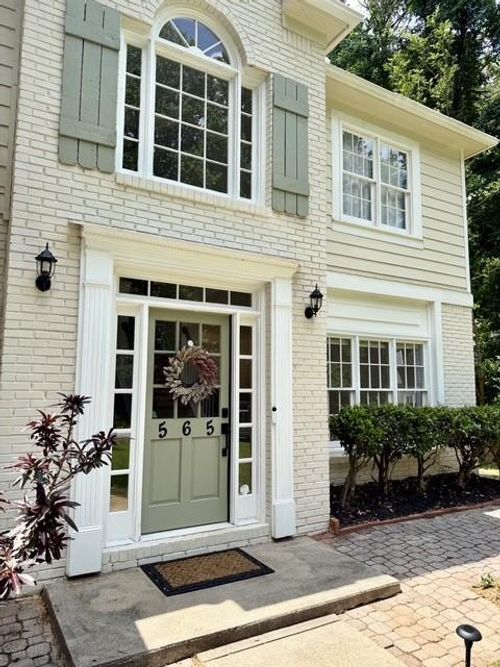 565 Fortune Ridge Rd, Stone Mountain, GA, 30087-4752 | Card Image