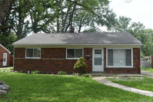 28095 Selkirk St, Southfield, MI, 48076-3056 | Card Image