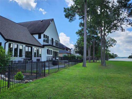 38 Fairway Park, Montgomery, TX, 77356-8377 | Card Image