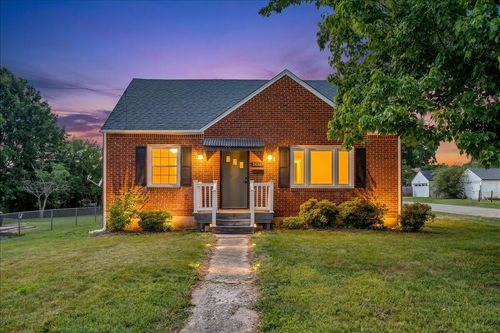 2438 Churchill Dr Nw, Roanoke, VA, 24012-2122 | Card Image