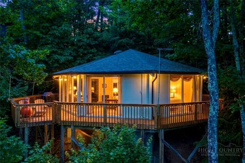 104 Fawn Lane, Beech Mountain, NC, 28604 | Card Image
