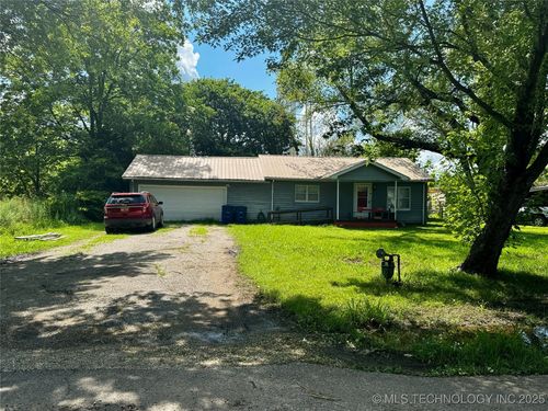 406 Cherokee St, S Coffeyville, OK, 74072-7210 | Card Image