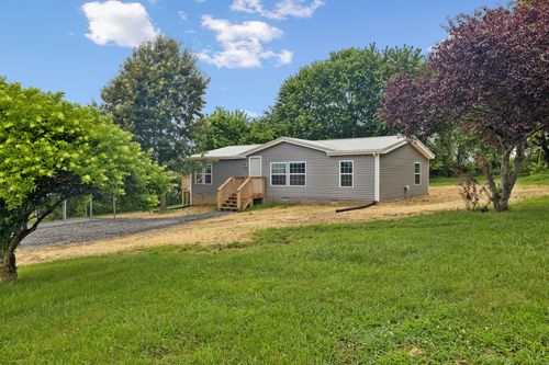 8217 Akersville Rd, Lafayette, TN, 37083-4450 | Card Image