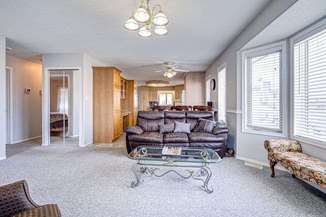 4845 50 Ave, House other with 3 bedrooms, 2 bathrooms and 6 parking in Kitscoty AB | Image 5