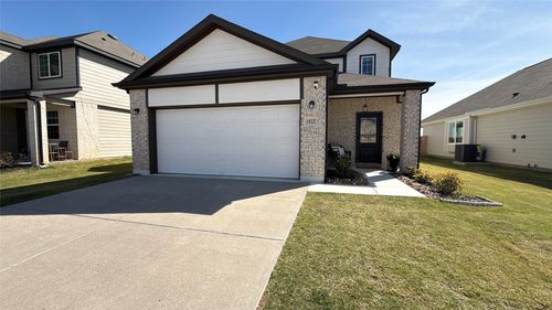 1025 Wind Drift Way, Fort Worth, TX, 76131-4407 | Card Image