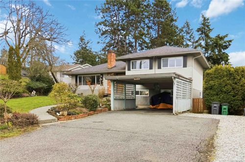 751 Cameo St, Victoria, BC, V8X3R9 | Card Image