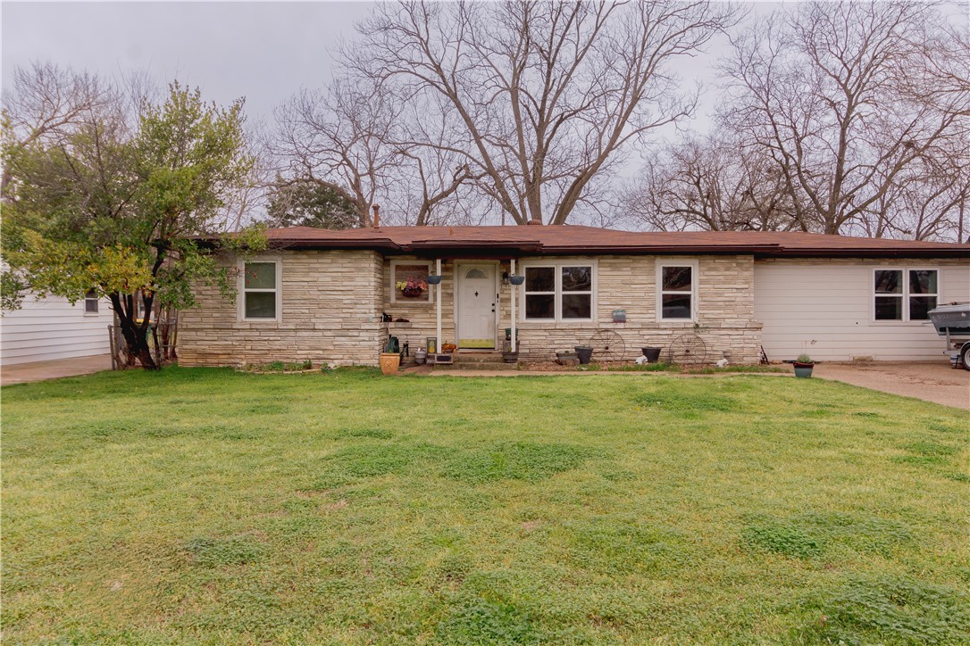 Brewster St, Robinson, TX 76706