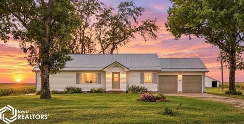 20631 180th Ave, Sigourney, IA, 52591-8490 | Card Image