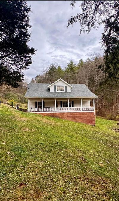 196 Goodwin Rd., House other with 4 bedrooms, 2 bathrooms and null parking in Cedar Bluff VA | Image 1