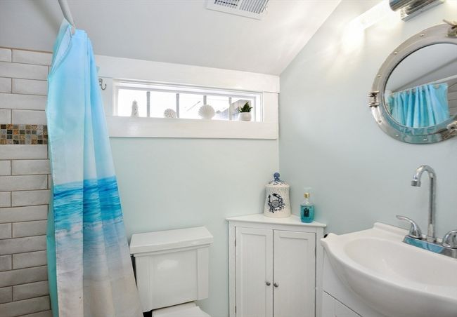 14 Lewis St, House other with 5 bedrooms, 4 bathrooms and 9 parking in Hull MA | Image 27
