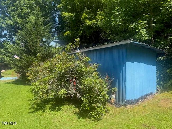 123 Mcmahan Gibbs Rd, House other with 2 bedrooms, 2 bathrooms and null parking in Roan Mountain TN | Image 10