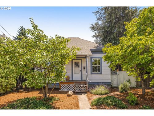 1025 Pine St, Hood River, OR, 97031-1969 | Card Image
