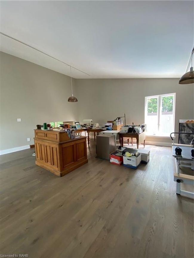 38 Oak Ave, House other with 3 bedrooms, 2 bathrooms and 5 parking in Dundas ON | Image 26