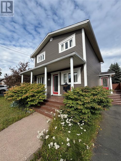 226 Mundy Pond Rd, House with 2 bedrooms, 2 bathrooms and null parking in St. John's NL | Card Image