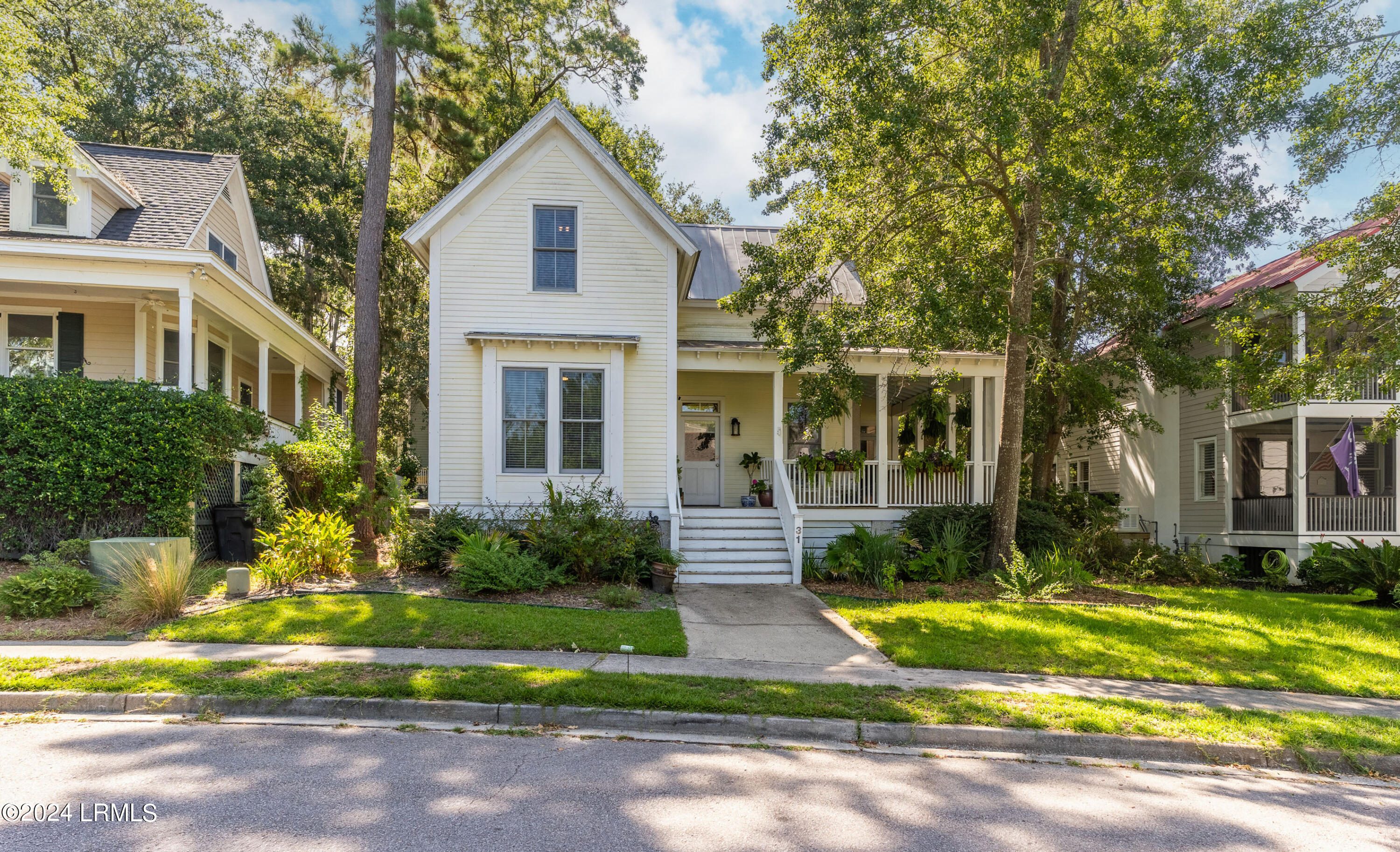 Bostick Cir, Beaufort, SC 29902