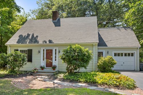 38 Wachusett Dr, Lexington, MA, 02421-6913 | Card Image