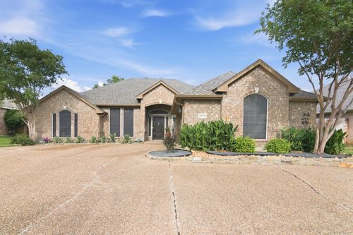 8304 Red Rose Trl, North Richland Hills, TX, 76182-8420 | Card Image