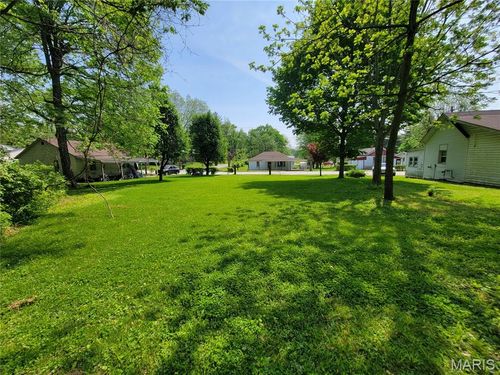 409 S D St, Louisiana, MO, 63353-1309 | Card Image