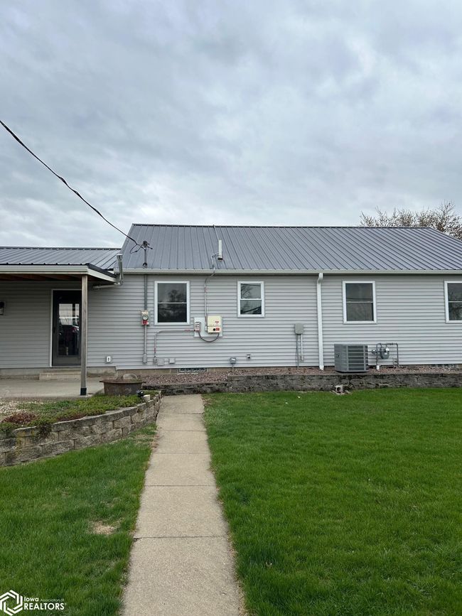 906 4 Th St, Home with 4 bedrooms, 2 bathrooms and 6 parking in Victor IA | Image 50