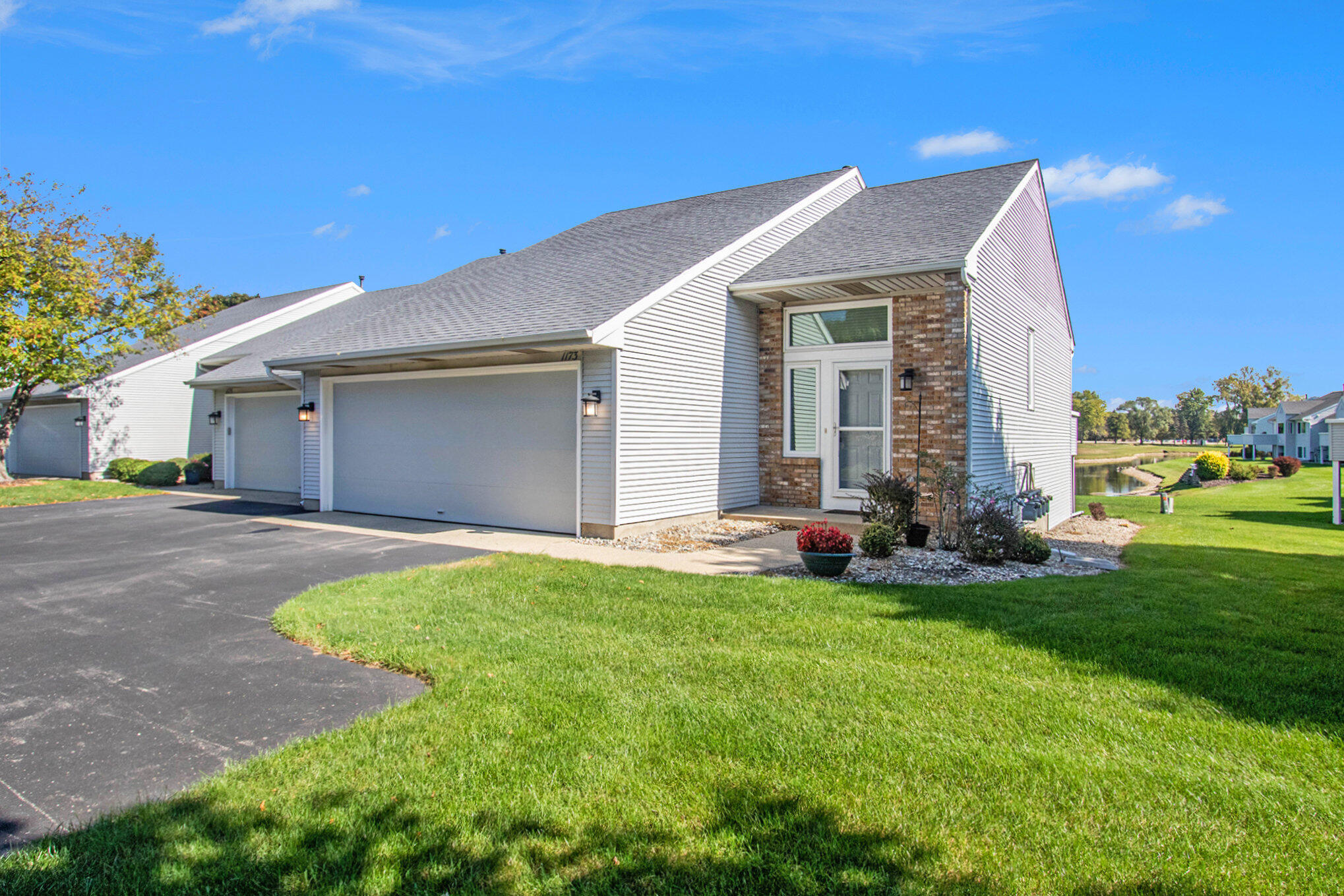 Fairfield Dr, Hudsonville, MI 49426