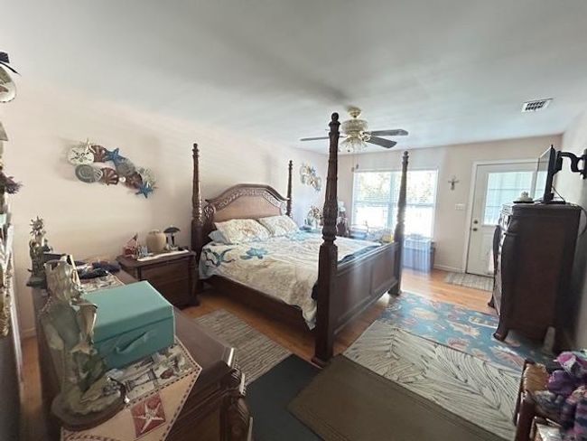 1464 Alligator Dr, House other with 3 bedrooms, 2 bathrooms and null parking in ALLIGATOR POINT FL | Image 17