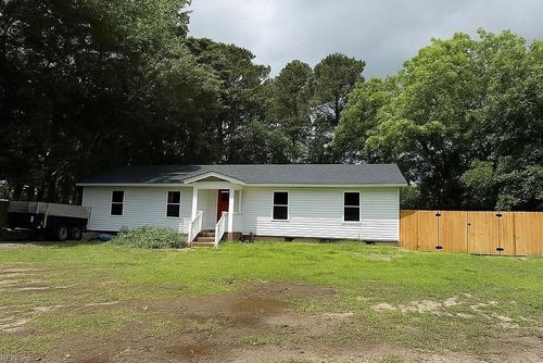 155 Launch Landing Rd, Moyock, NC, 27958-9268 | Card Image