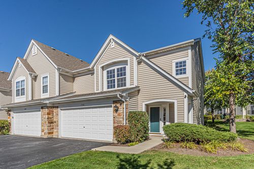 1530 E Chivalry Ct, Palatine, IL, 60074-6827 | Card Image