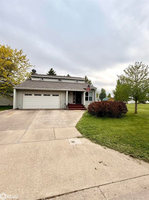 2323 21st St Sw, Mason City, IA, 50401-6202 | Card Image