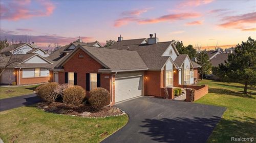 44-10324 Champions Circle, Grand Blanc Charter Township, MI, 48439 | Card Image