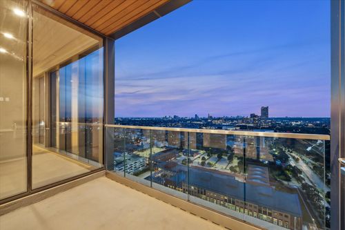 ste-2402-1711 Allen Pkwy, Houston, TX, 77019-2021 | Card Image