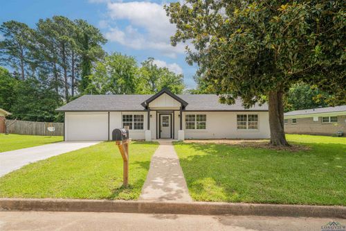 2304 Pickett St, Longview, TX, 75605-4621 | Card Image