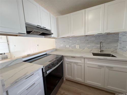 apt-702-1848 Kahakai Dr, Honolulu, HI, 96814-4809 | Card Image