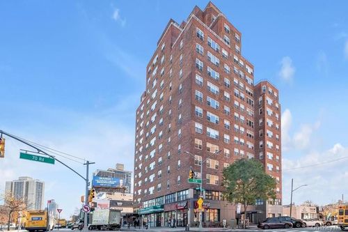 11l-107-40 Queens Boulevard, New York, NY, 11375 | Card Image