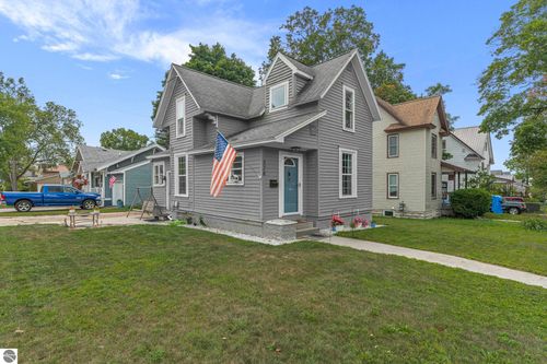 328 Howard St, Cadillac, MI, 49601-2213 | Card Image