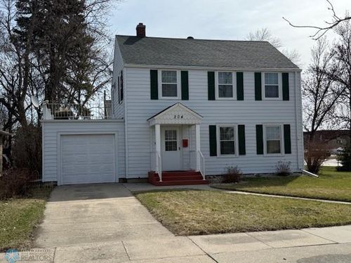 204 8th St N, Wahpeton, ND, 58075-4234 | Card Image