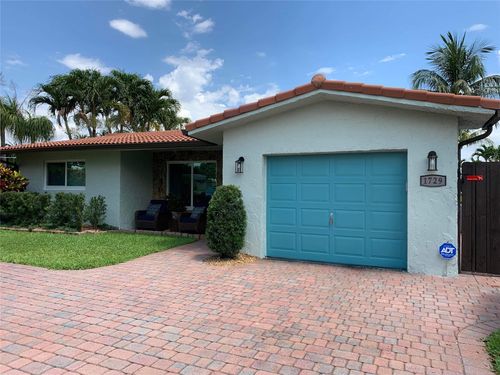 1729 Nw 37th St, Oakland Park, FL, 33309-5819 | Card Image
