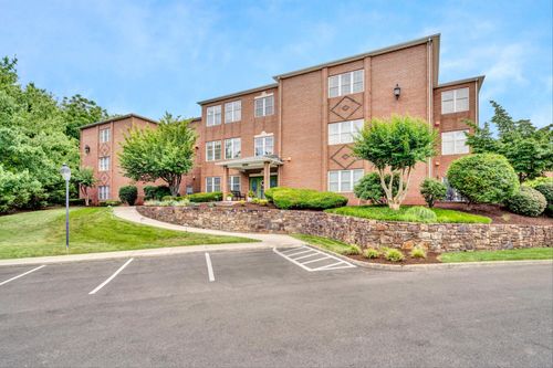 apt-106-3050 Mcvitty Forest Dr, Roanoke, VA, 24018-3572 | Card Image