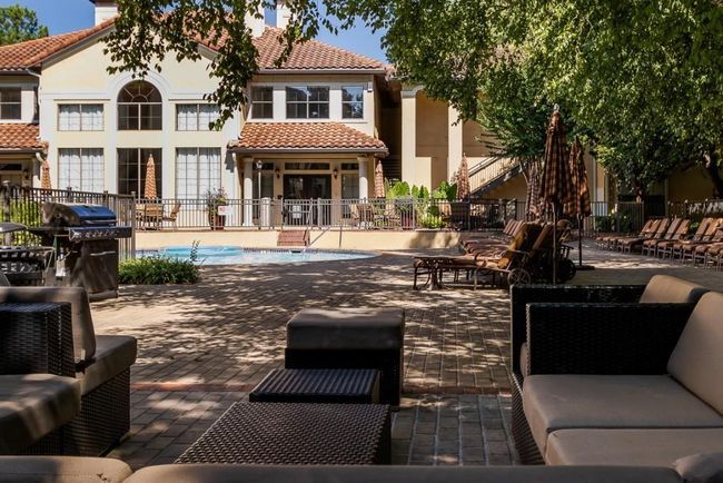 APT-1007 - 3777 Peachtree Rd Ne, Condo with 2 bedrooms, 2 bathrooms and null parking in Brookhaven GA | Image 23