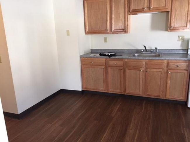 UNIT-1 - 8 Railroad Ave, Condo with 1 bedrooms, 1 bathrooms and null parking in Derry NH | Image 13