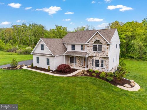 5080 Stansfield Dr, Zionsville, PA, 18092-2094 | Card Image