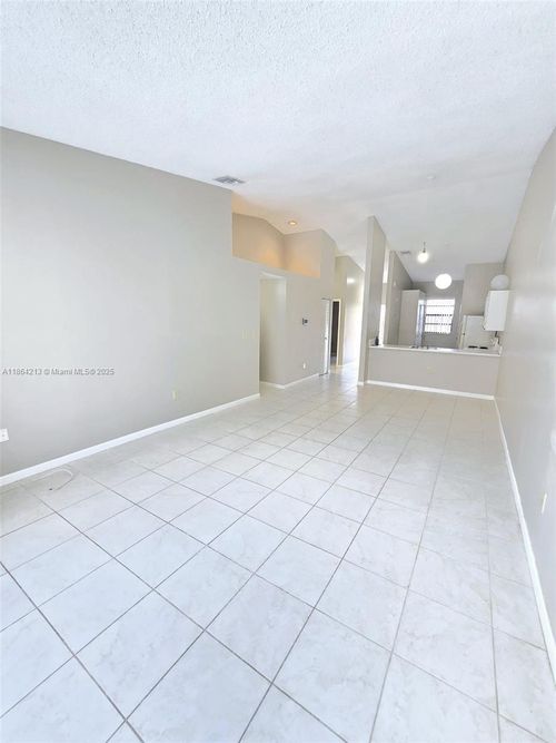 6708 Nw 193rd Ter, Hialeah, FL, 33015-2454 | Card Image