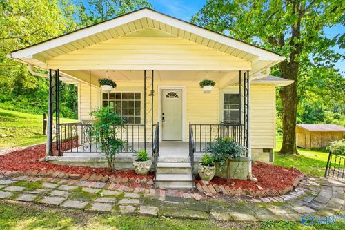 1819 Springrock St, Gadsden, AL, 35903-3768 | Card Image