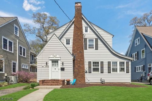 582 Sherwood Pkwy, Westfield, NJ, 07090-2306 | Card Image