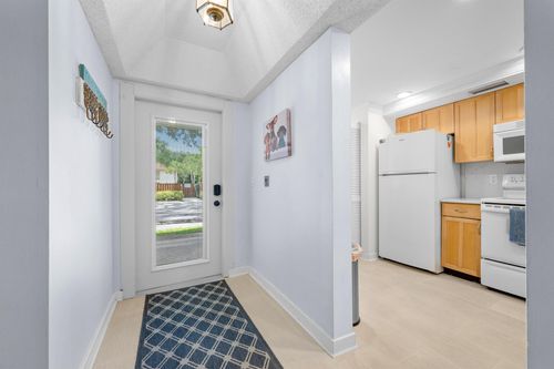 214 Brackenwood Ter, Palm Beach Gardens, FL, 33418-9079 | Card Image