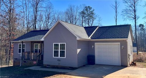 2531 Henley Ln, Walkertown, NC, 27051-9802 | Card Image